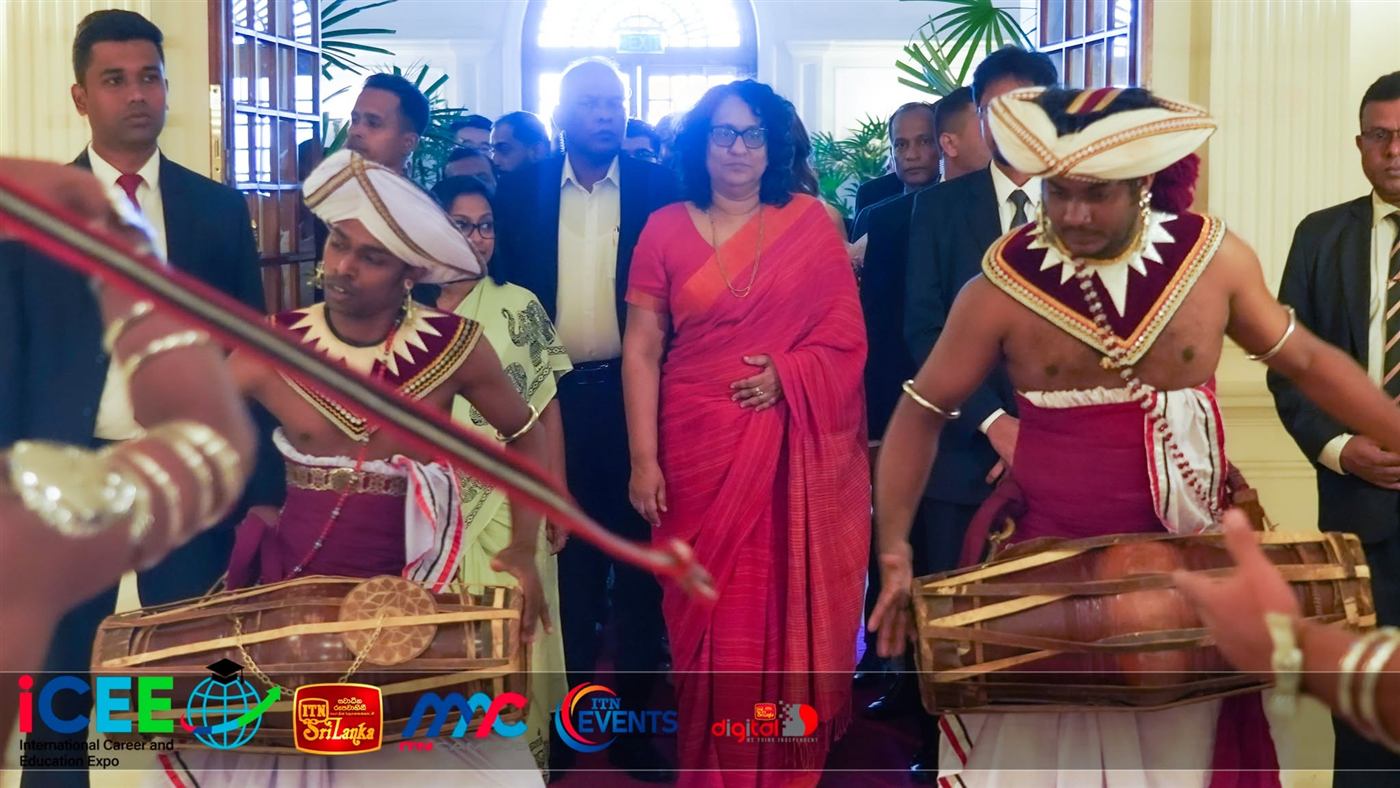A traditional welcome for the Chief Guest.